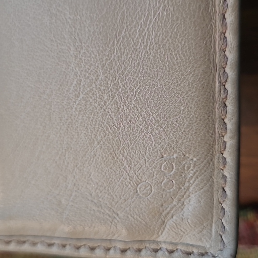 Gucci Bifold Monogram Snap Wallet - Picture 10 of 13